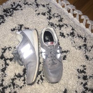 New balance sneakers (size 7)